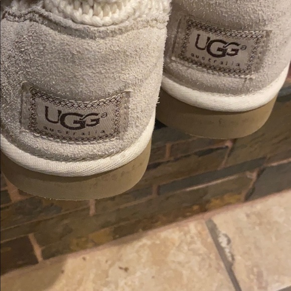 Cream Classic UGG Shirt boot. - Picture 3 of 7